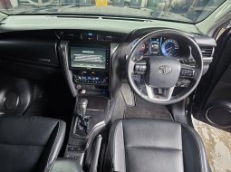 Toyota Fortuner GR Sport 2.4 AT ( Matic ) 2021 Hitam Km Low 37rban Siap Pakai 8