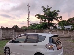 Honda Jazz RS 2013 Putih 4