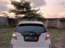 Honda Jazz RS 2013 Putih 8