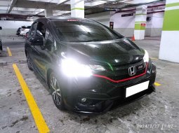  TDP (18JT) Honda JAZZ RS 1.5 AT 2018 Hitam 