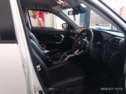  TDP (19JT) Toyota RAIZE GR SPORT TSS 1.0 AT 2022 Putih  9
