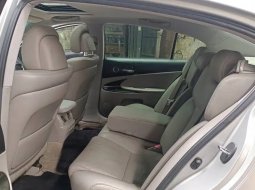 Lexus GS 300Thirdgen (S190) Sun Roof Rawatan Lexus Resmi Body Mulus Interior Orsinil NoPR Siap Pakai 5