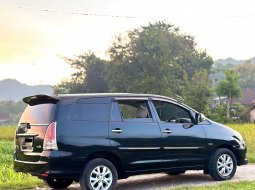 Toyota Kijang Innova G 2010 2