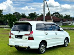 Toyota Kijang Innova V 2015 3