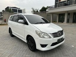 Toyota Kijang Innova E 2012 komplit 3