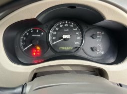 Toyota Kijang Innova E 2012 komplit 5