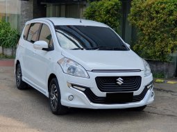 Suzuki Ertiga Dreza 2017 putih dp 20 jt matic cash kredit proses bisa dibantu 2