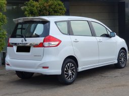 Suzuki Ertiga Dreza 2017 putih dp 20 jt matic cash kredit proses bisa dibantu 5