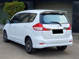 Suzuki Ertiga Dreza 2017 putih dp 20 jt matic cash kredit proses bisa dibantu 7