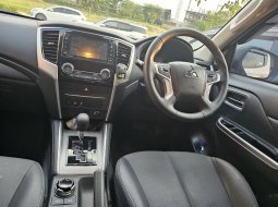 Mitsubishi Triton Ultimate AT Double Cab 4WD tahun 2023 Kondisi Mulus Terawat Istimewa 5