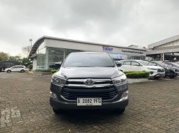 Toyota Kijang Innova V A/T Gasoline 2019 Abu-abu 2