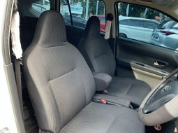 Daihatsu Sigra 1.2 R MT 2018 Putih 9
