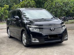 Jual cepat Nissan Elgrand 2.5 Automatic 2011 Hitam siap pakai