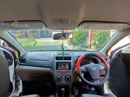 Jual mobil Daihatsu Xenia 2017 8