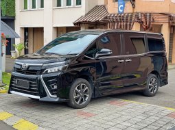 Toyota Voxy 2.0 A/T 2019 dp ceper siap TT om