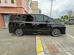 Toyota Voxy 2.0 A/T 2019 dp ceper siap TT om 2