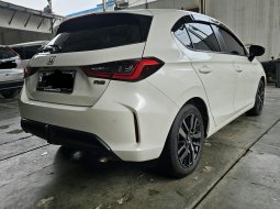 Honda City Hatchback RS AT ( Matic ) 2021 Putih Km Low 20rban Plat Bekasi 5