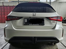 Honda City Hatchback RS AT ( Matic ) 2021 Putih Km Low 20rban Plat Bekasi 6