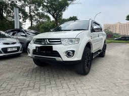 Mitsubishi Pajero Sport Dakar 4x2 AT 2015 VGT Putih Istimewa