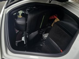 Honda Civic RS A/T ( Matic ) 2023 Putih Km 2rban Mulus Gress Siap Pakai 11
