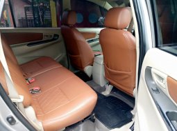 Toyota Kijang Innova E 2015 komplit 6
