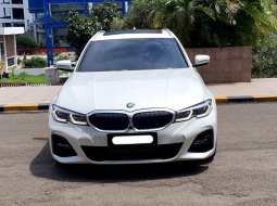 BMW 3 Series 320i M Sport 2021 putih km 8 rban cash kredit proses bisa dibantu