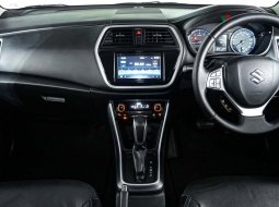 Suzuki SX4 S-Cross AT 2019  - Cicilan Mobil DP Murah 6