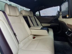 Lexus ES 300h Ultra Luxury 2018 km 15 ribuan cream pajak panjang cash kredit proses bisa dibantu 16