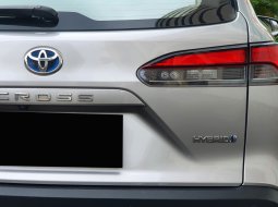 Toyota Corolla Cross 1.8 Hybrid A/T 2021 silver cash kredit proses bisa dibantu 5