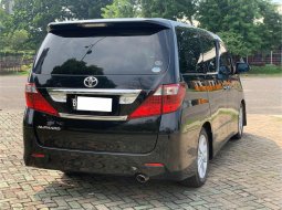 Toyota Alphard X 5