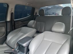 Mitsubishi Triton HDX MT Double Cab 4WD 2017 Putih 9