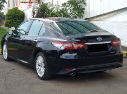 Toyota Camry 2.5 Hybrid 2020 hitam km 26ribuan cash kredit proses bisa dibantu 5