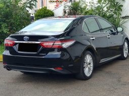 Toyota Camry 2.5 Hybrid 2020 hitam km 26ribuan cash kredit proses bisa dibantu 8