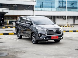 Toyota Kijang Innova V Luxury 2021 Abu-abu 1