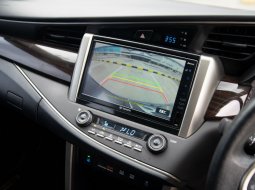 Toyota Kijang Innova V Luxury 2021 Abu-abu 14