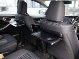 Toyota Kijang Innova V Luxury 2021 Abu-abu 16