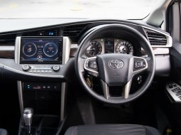 Toyota Kijang Innova V Luxury 2021 Abu-abu 18