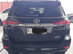 Toyota Fortuner VRZ A/T ( Matic Diesel ) 2017 Hitam Km 89rban Mulus Siap Pakai Good Condition 6