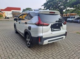 Mitsubishi Xpander Cross Premium Package AT 2021 Putih 13