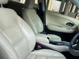 Honda HR-V 1.5L S CVT 2017 Body Mulus Interior Orsinil Siap Dipakai Luar Kota Paket KREDIT TDP 19 jt 6