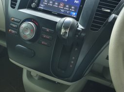 Mazda Biante 2.0 SKYACTIV A/T 2015 putih dp25jt km 46rban cash kredit proses bisa dibantu 12