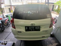 Daihatsu Sigra 1.0 D MT 2021 Putih