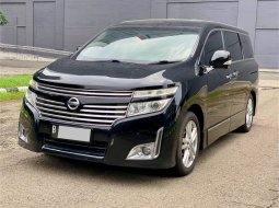 Nissan Elgrand Highway Star 2011 Hitam 2