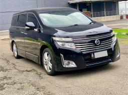 Nissan Elgrand Highway Star 2011 Hitam 3