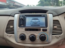 Toyota Kijang Innova 2.0 G AT 2011 14