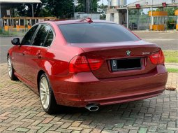 BMW 3 Series 320i 6