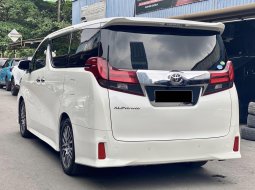 Toyota Alphard SC Premium Sound 2016 Putih Murah 6