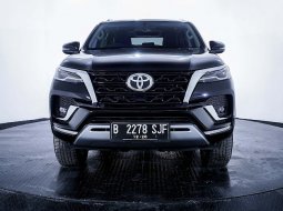 Toyota Fortuner 2.4 VRZ AT 2021 1