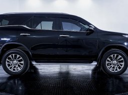 Toyota Fortuner 2.4 VRZ AT 2021 10