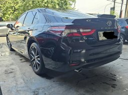 Toyota Camry V 2.5 AT ( Matic ) 2023 Hitam Km 8rban Siap Pakai 4